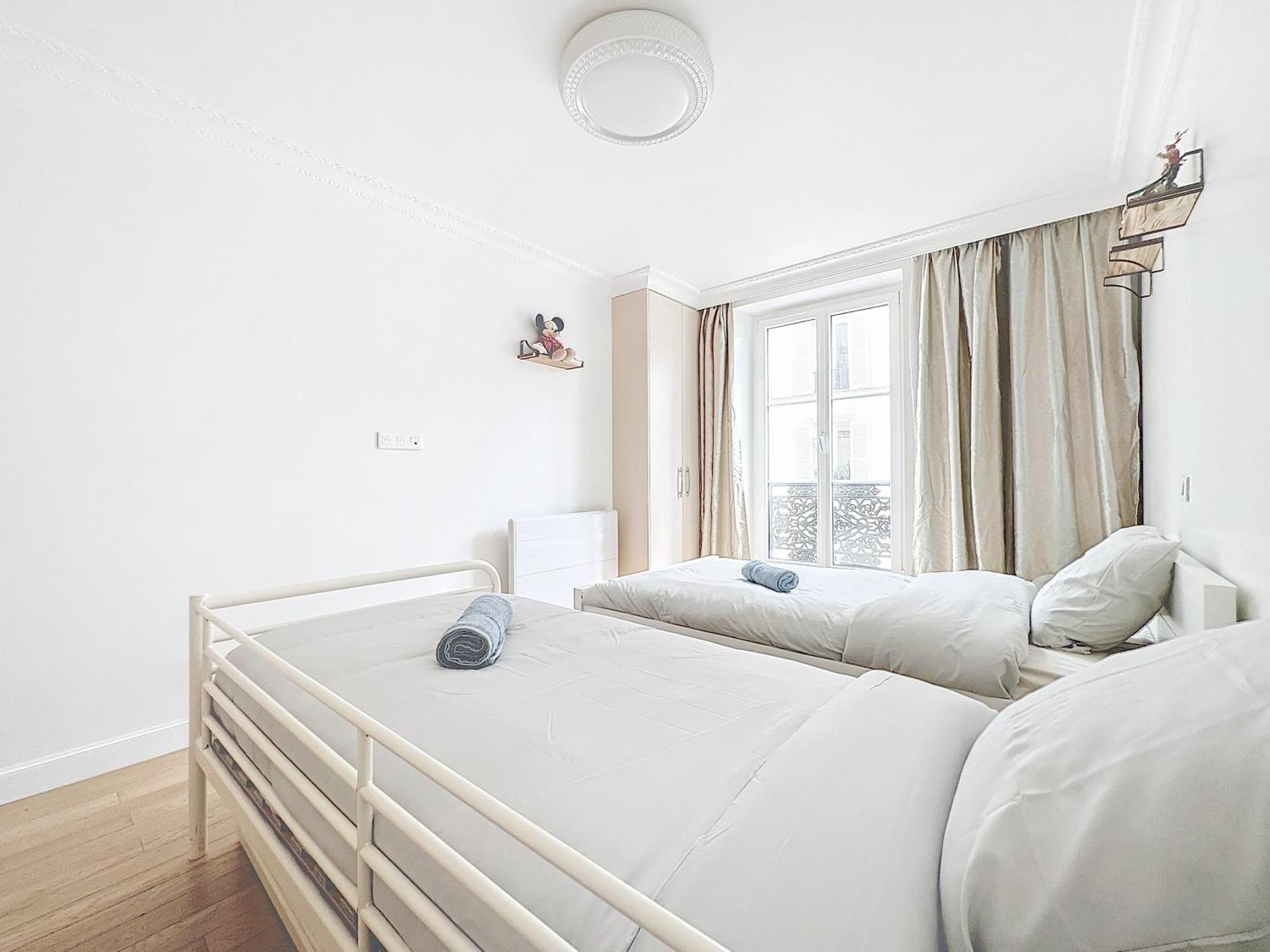 Appartement 118 - , Place De La Republique, 7 Personnes Parijs
